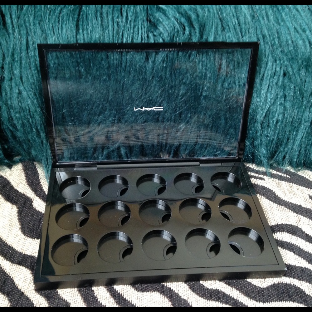 MAC Pro Palette Eye Shadow x15